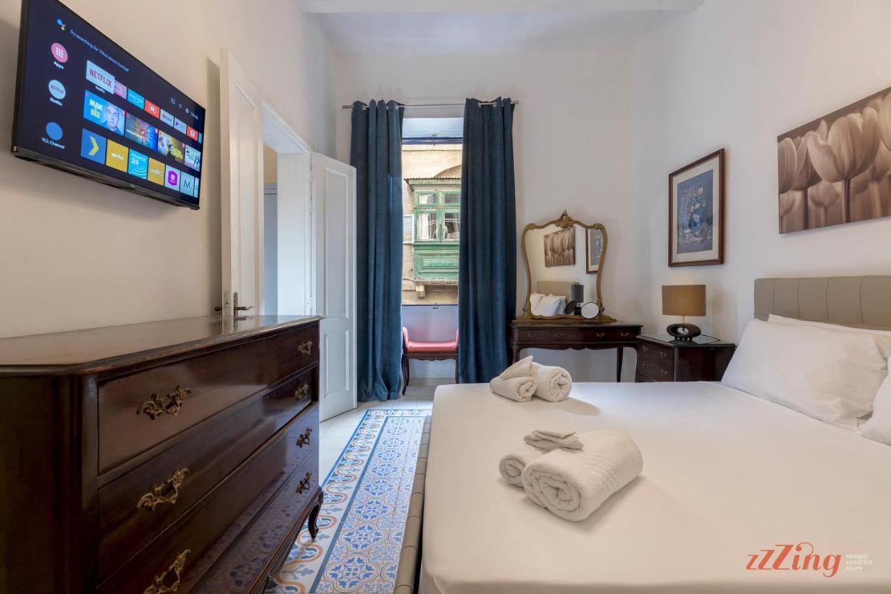 Apartment With Traditional Maltese Balcony In Valletta Appartement La Valette
