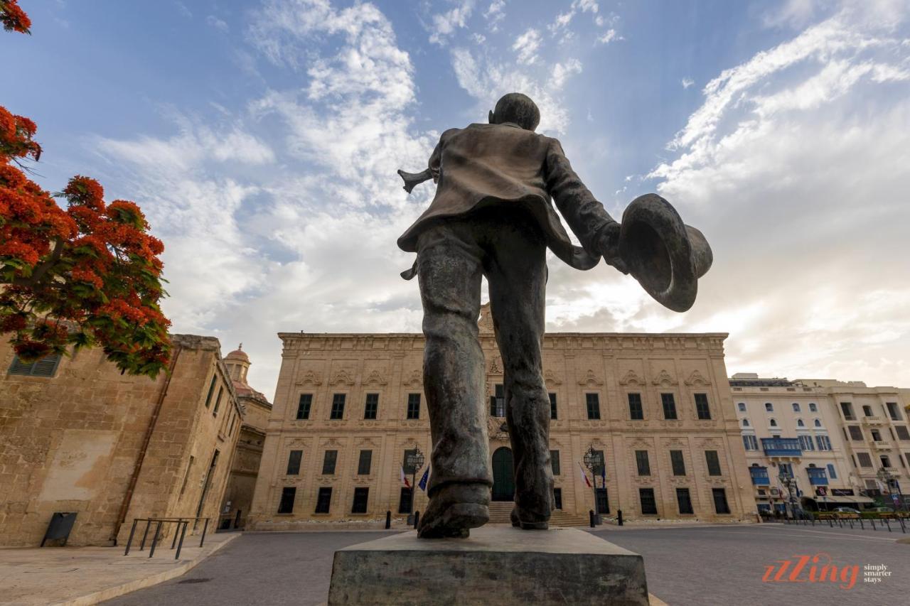 A In Malta's Capital * Валетта
